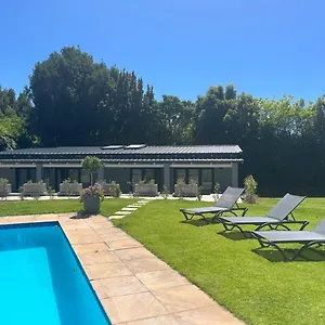 Lodge Winelands, Constantia